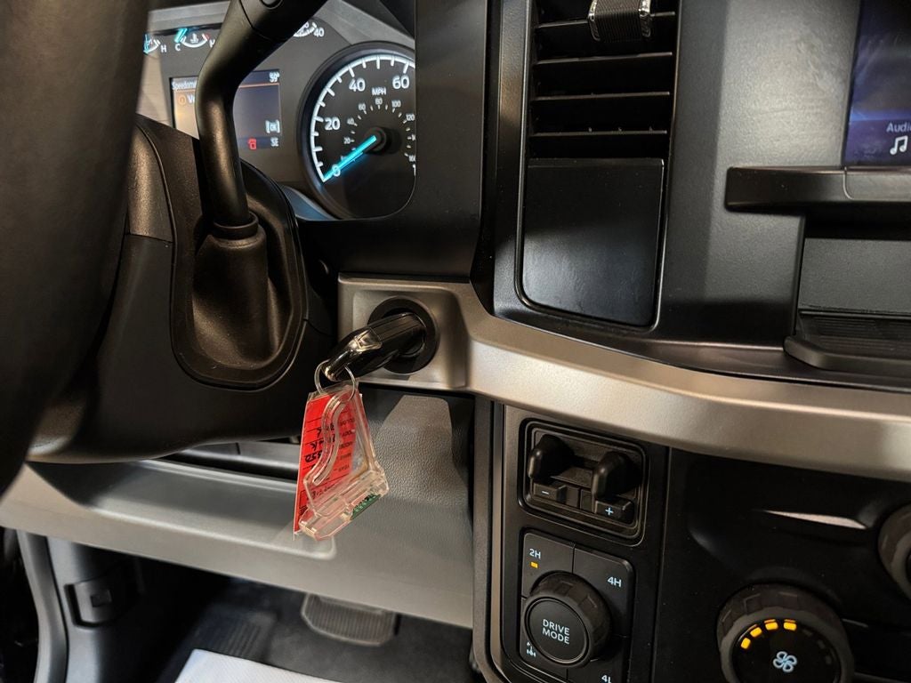 2024 Ford F-350SD XL 4x4 / 6.7L Diesel / 8' Bed