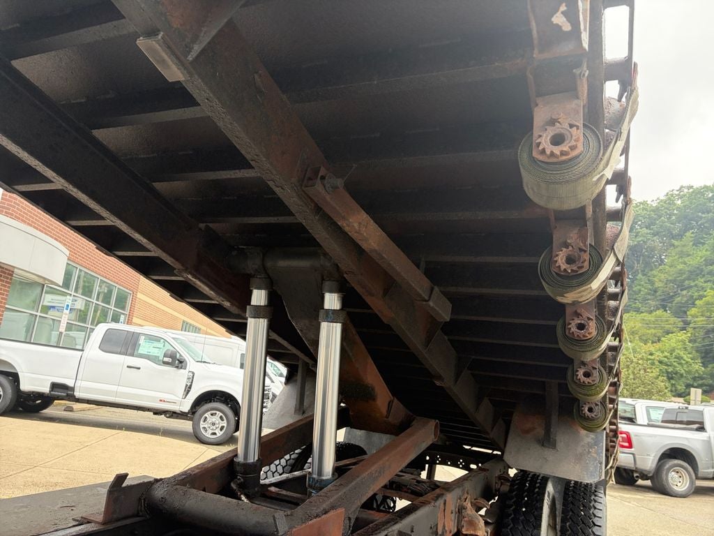 2007 Freightliner M2 / 20' Dumping Flatbed