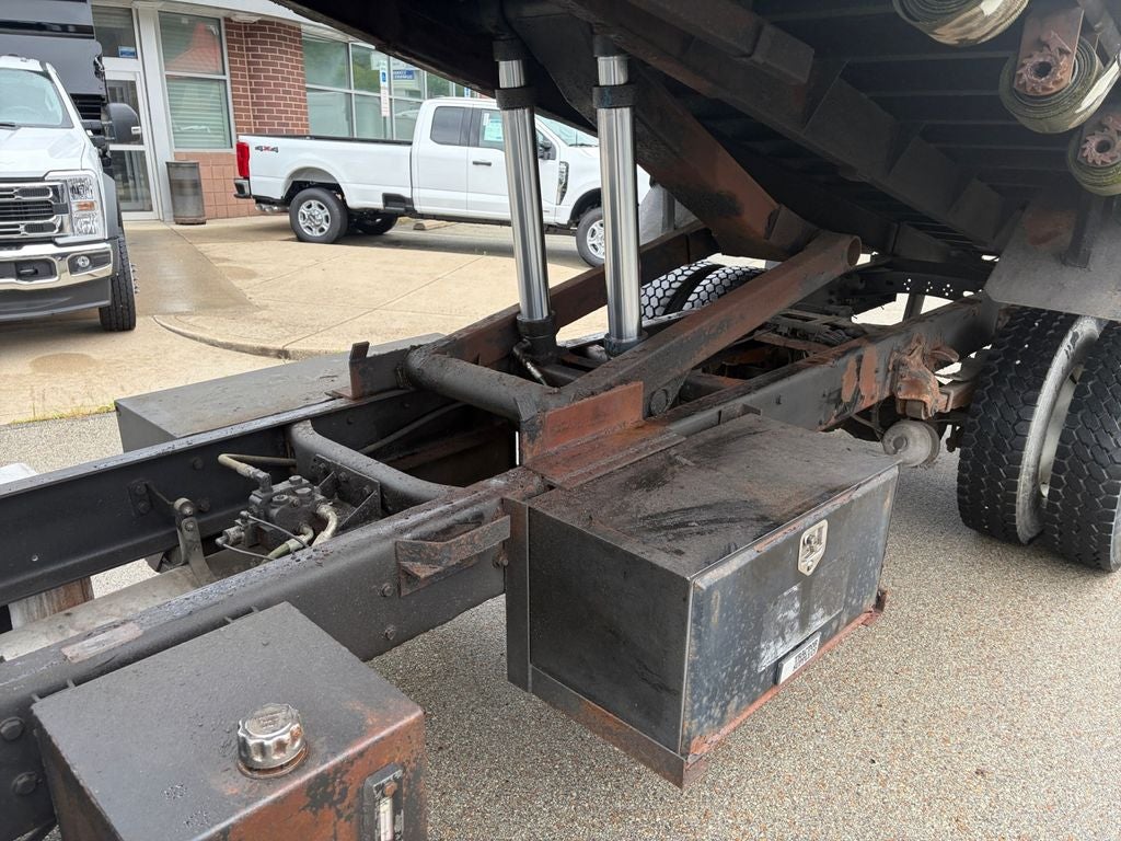 2007 Freightliner M2 / 20' Dumping Flatbed