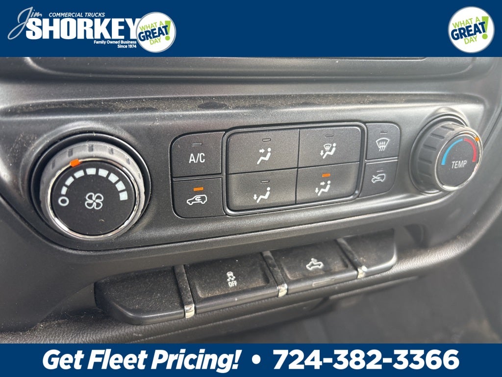 2018 Chevrolet Silverado 3500HD Work Truck DRW / 6.0L V8 / 9' Service Body