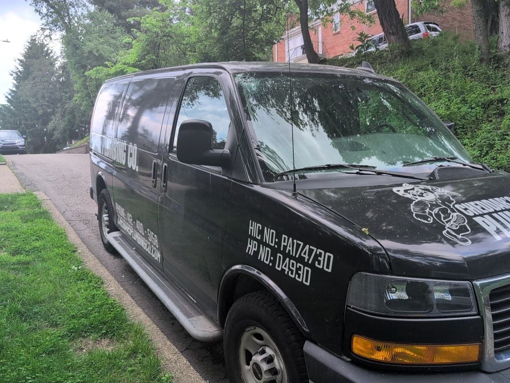 2020 GMC Savana 2500 Work Van / 6.0L V8 / 135" WB