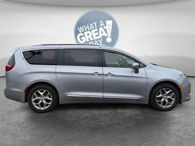 2020 Chrysler Pacifica Touring L Plus
