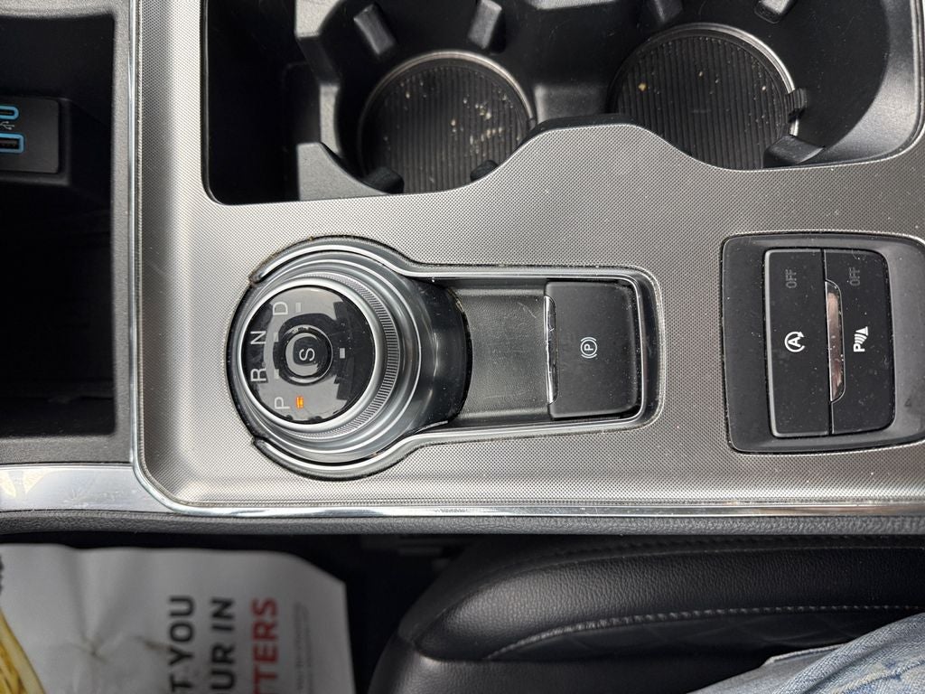 2024 Ford Edge Titanium
