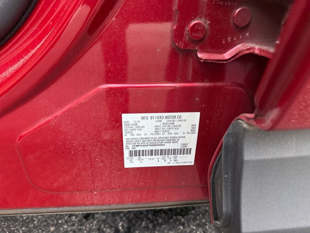 2022 Ford Edge Titanium