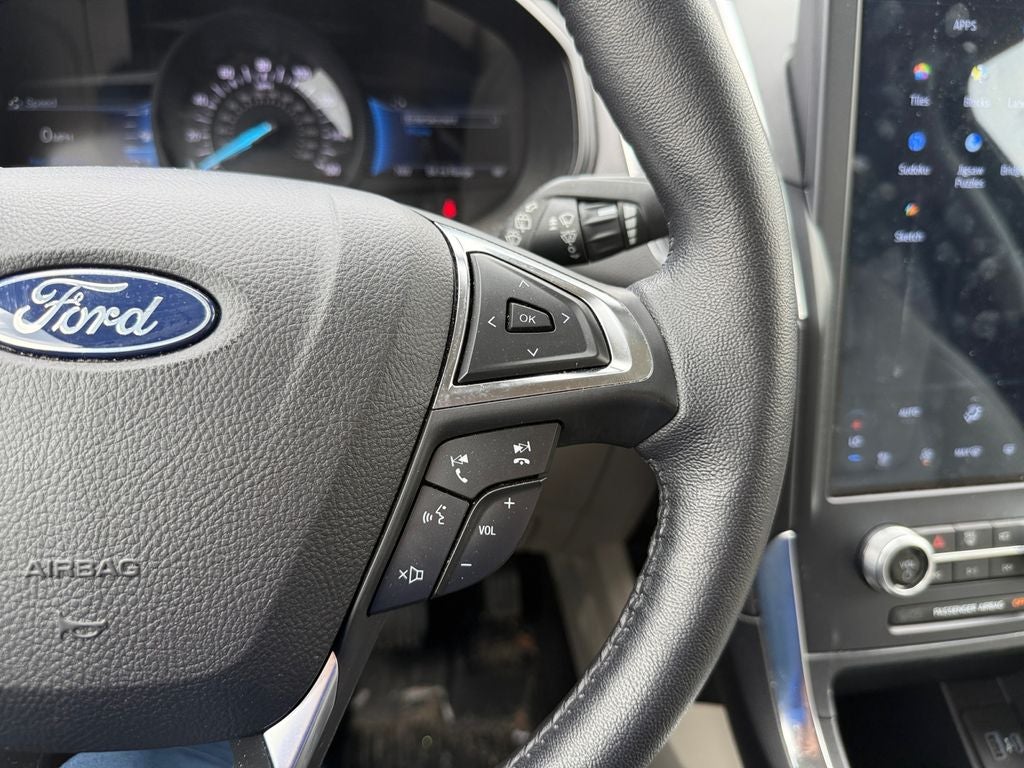 2022 Ford Edge Titanium