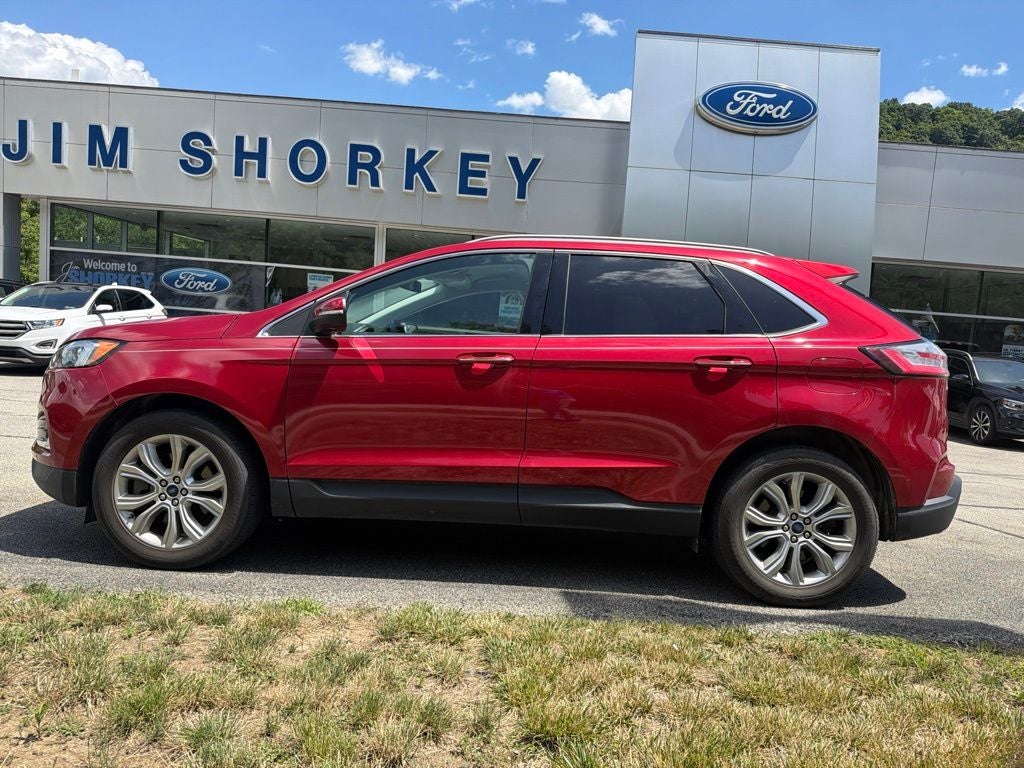 2022 Ford Edge Titanium
