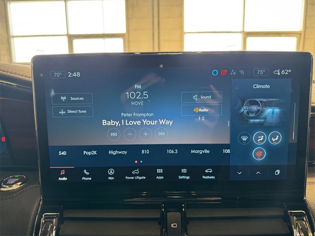 2024 Lincoln Navigator Reserve Luxury Package