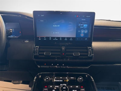 2024 Lincoln Navigator Reserve Luxury Package