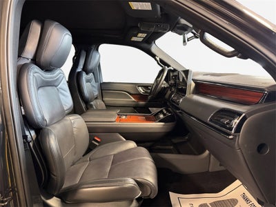2024 Lincoln Navigator Reserve Luxury Package