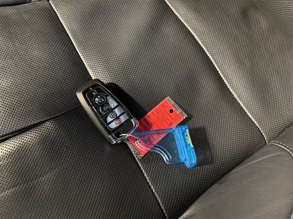 2024 Lincoln Navigator Reserve Luxury Package