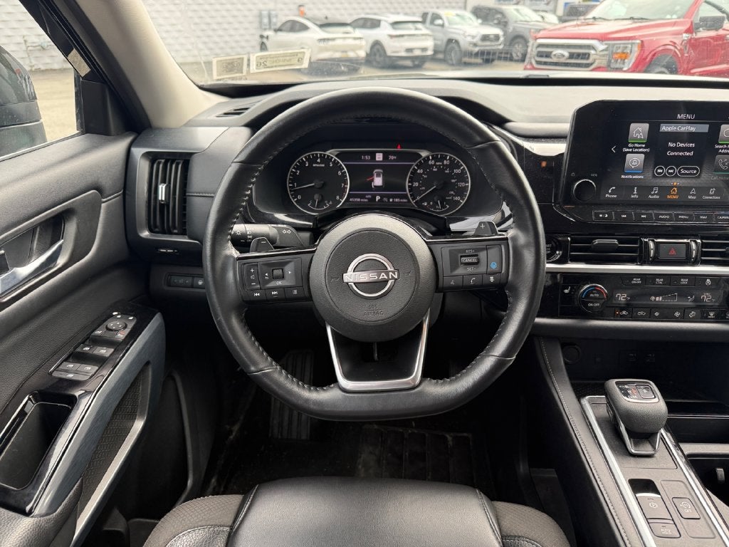 2025 Nissan Pathfinder SL