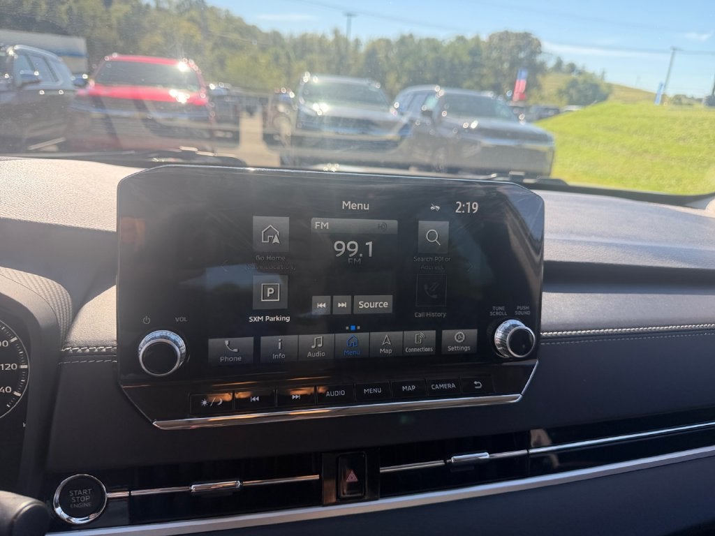 2022 Mitsubishi Outlander Base