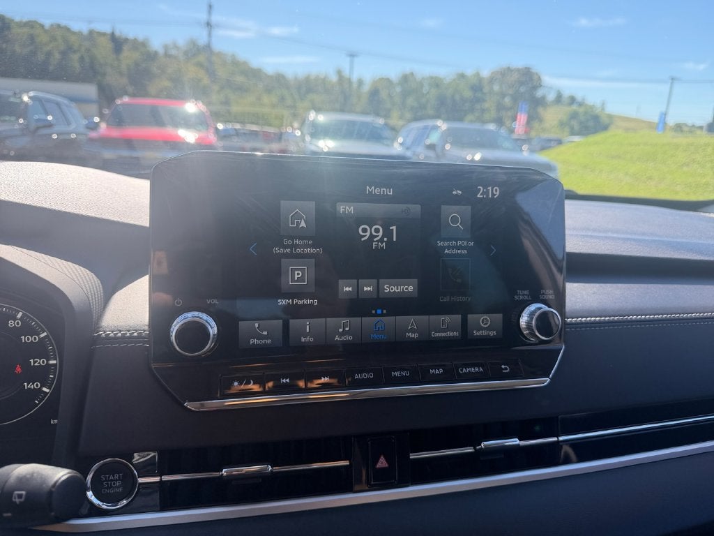 2022 Mitsubishi Outlander Base