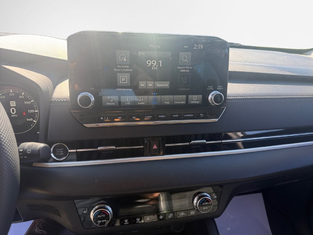 2022 Mitsubishi Outlander Base