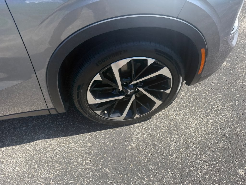 2022 Mitsubishi Outlander Base
