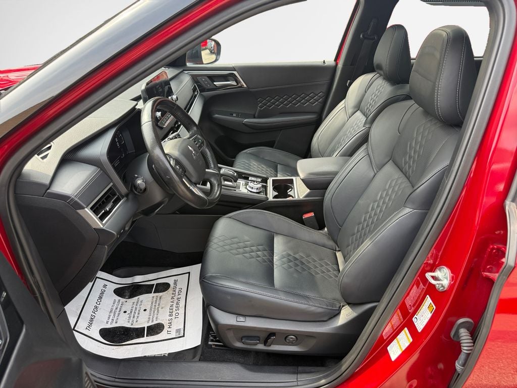 2025 Mitsubishi Outlander PHEV SEL Black Edition
