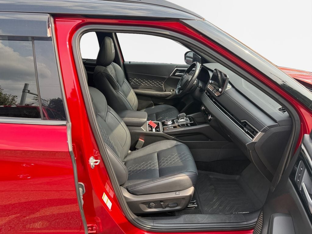 2025 Mitsubishi Outlander PHEV SEL Black Edition