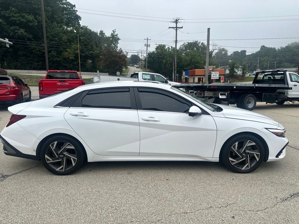 2024 Hyundai Elantra Limited