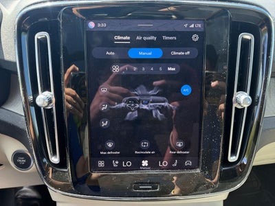 2023 Volvo XC40 B5 Plus Dark Theme